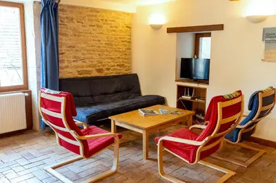 Coin salon dans l'établissement Gite La Petite Maison - au coeur des vignes - Mercurey