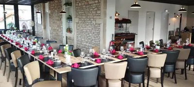 Restaurant ou autre lieu de restauration dans l'établissement Hôtel de la GARE