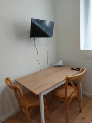Télévision ou salle de divertissement dans l'établissement Agréable studio -1 personne