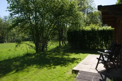 Jardin de l'établissement Hotel Camping sur Yonne