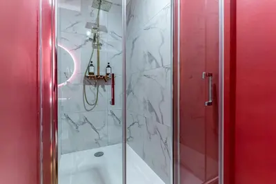 Salle de bains dans l'établissement Le Clos Épicurien - Voyage a Dijon