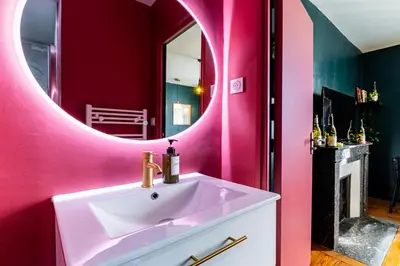 Salle de bains dans l'établissement Le Clos Épicurien - Voyage a Dijon