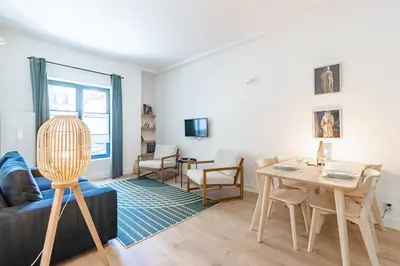 Télévision ou salle de divertissement dans l'établissement Le Téméraire