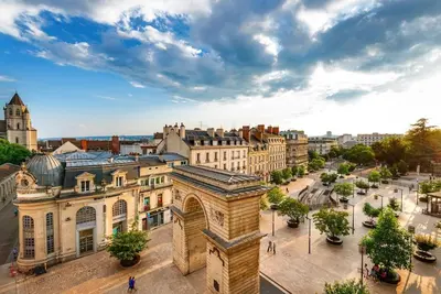 Vue générale sur Dijon ou vue de la ville depuis l'appartement