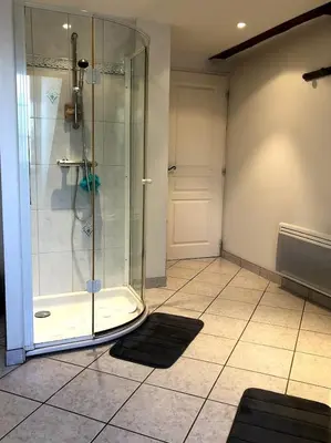 Salle de bains dans l'établissement Spacious apartment in the heart of the city center