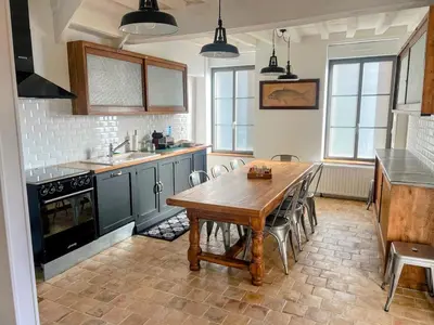 Cuisine ou kitchenette dans l'établissement L'atelier du Doubs