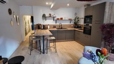 Cuisine ou kitchenette dans l'établissement Dijon Hypercentre - Loge de la chouette