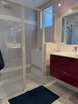Salle de bains dans l'établissement Beautiful and spacious T4 with garage, great location