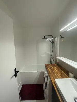 Salle de bains dans l'établissement Le Petit Chardonnay - Centre-ville - Gare à 5min