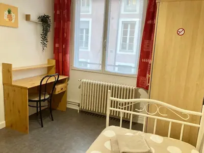 Plan de l'établissement Studio 12, Dijon, near train station