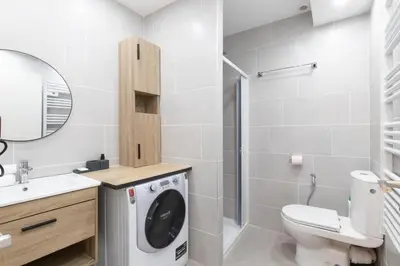 Salle de bains dans l'établissement Chez Axel et Julie Mâcon Centre