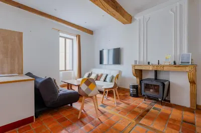 Cuisine ou kitchenette dans l'établissement Les tomettes - centre Cluny