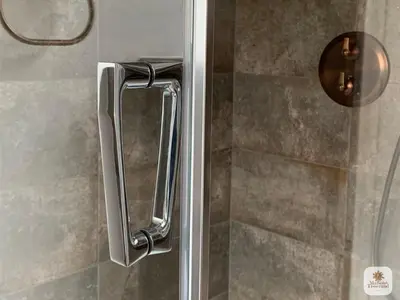 Salle de bains dans l'établissement Algranate - Maison du Tisserand