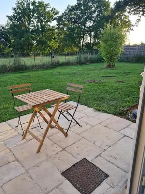 Jardin de l'établissement Studio indépendant à la campagne, proche Paray le Monial