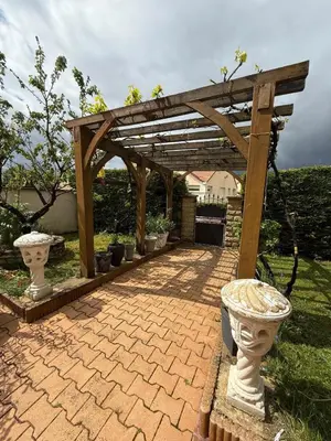 Jardin de l'établissement Joli studio au Rez de chaussée
