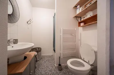 Salle de bains dans l'établissement L'appartement Cosy