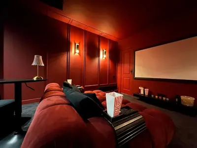 Coin salon dans l'établissement LE CINÉ-ROOM, T2, Netflix, Prime, Hyper-centre