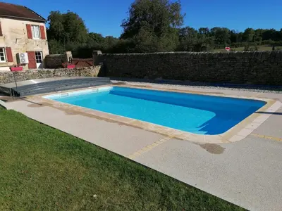 Piscine de l'établissement Hébergement Cressia ou située à proximité