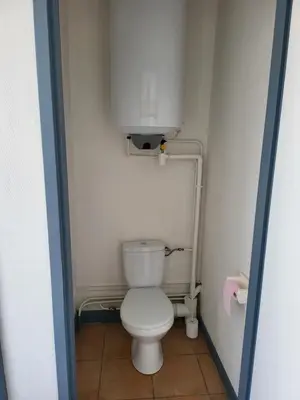 Salle de bains dans l'établissement Le Maupré au Coeur d'Arbois