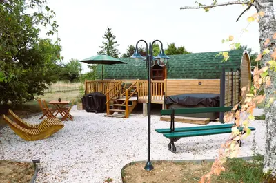 Aire de jeux pour enfants de l'établissement Le Mama Tonneau
