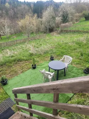 Jardin de l'établissement Au repos près du lac