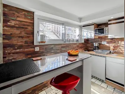 Cuisine ou kitchenette dans l'établissement Le Double Studio AB à Dijon CHU, Ciné & Extérieur