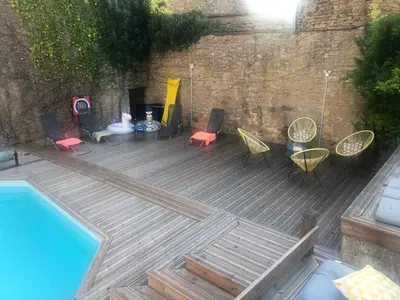 Piscine de l'établissement Charmante maison au cœur des vignes ou située à proximité
