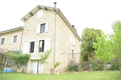 Jardin de l'établissement Gîte du Myocastor