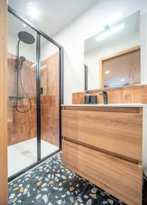 Salle de bains dans l'établissement La voyageuse