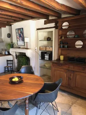 Cuisine ou kitchenette dans l'établissement Tivauche