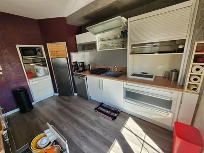 Cuisine ou kitchenette dans l'établissement Le Zen d'Ancier