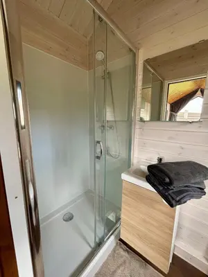 Salle de bains dans l'établissement La Tiny Cluny