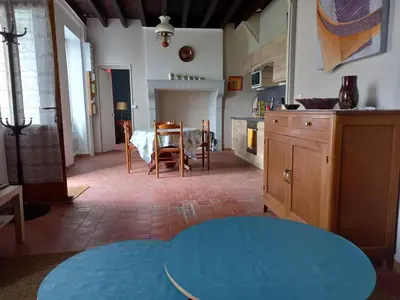 Cuisine ou kitchenette dans l'établissement L'Ouche Grillée-Charming renovated countryside cottage-Wifi gratuit
