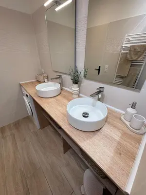 Salle de bains dans l'établissement Le Saint Pierre, T2 chic et rénové au coeur du centre ville