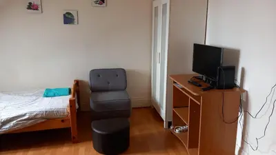 Télévision ou salle de divertissement dans l'établissement DIJON entre gare et cathedrale