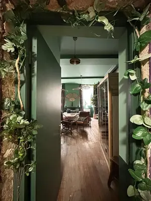 Coin salon dans l'établissement LE JUNGLE-ROOM, Sauna, Hyper-centre