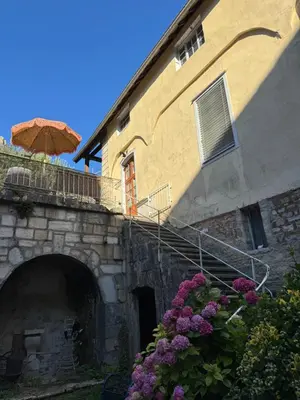Plan de l'établissement Nouveau I Studio Green I Cour intérieure & Vue imprenable