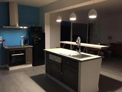 Cuisine ou kitchenette dans l'établissement Belle maison au coeur de Beaune avec piscine privée, Cabotte Dionysos