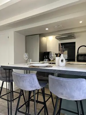 Cuisine ou kitchenette dans l'établissement Cruz House
