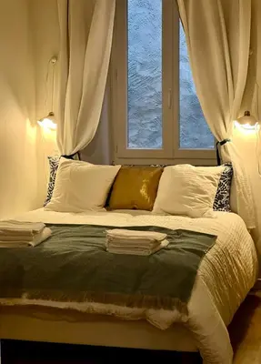 Coin salon dans l'établissement Studio cosy au cœur d'Arbois