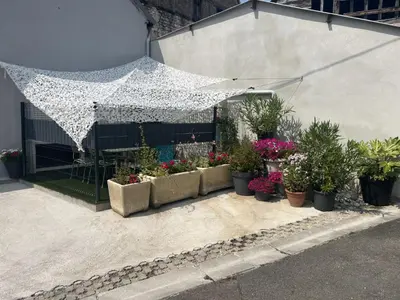 Jardin de l'établissement Au Numéro 7