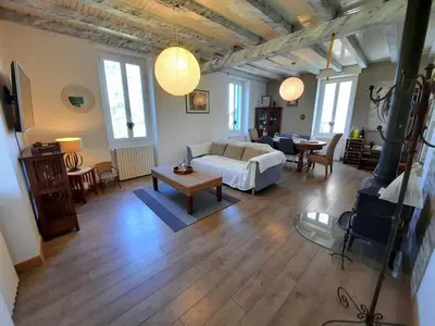 Un ou plusieurs lits dans un hébergement de l'établissement La Maison Bleue Ancienne Ecole