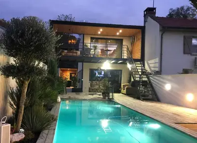 Piscine de l'établissement Chez Marlène ou située à proximité