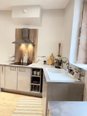 Cuisine ou kitchenette dans l'établissement LE LOFT, 85m2, Hyper-centre
