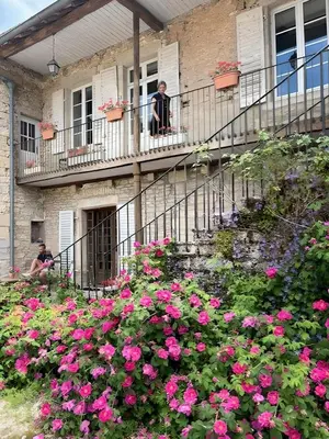 Jardin de l'établissement Castel Rochefort sur Nenon Jura