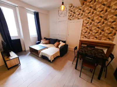 Un ou plusieurs lits dans un hébergement de l'établissement Le Buffon - Apt 2 Personnes, 1 ch, Centre ville