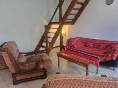 Coin salon dans l'établissement Gîte dans Parc Naturel Proche Forêt & Spa - Parking Inclus