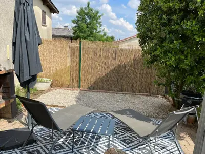 Jardin de l'établissement La Cabane