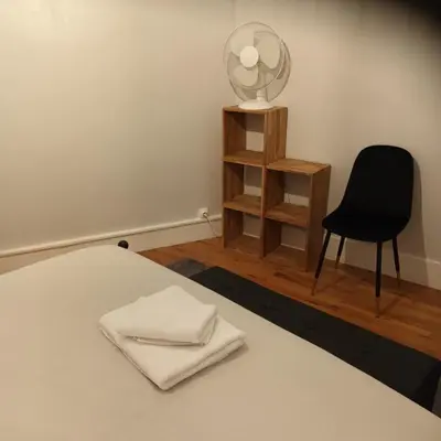 Un ou plusieurs lits dans un hébergement de l'établissement Maison de village au calme 4 chambres