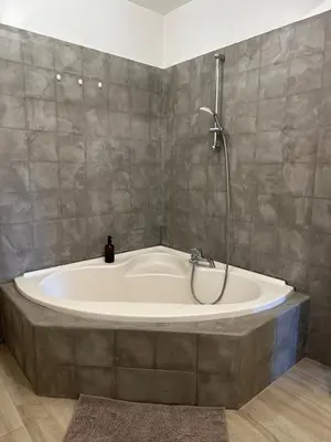 Salle de bains dans l'établissement Duplex hyper centre Saint-Vit!